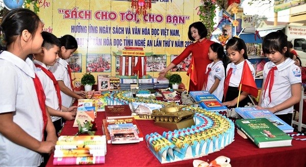 Nghệ An phát động, hưởng ứng Ngày Sách và văn hóa đọc Việt Nam - ảnh 1