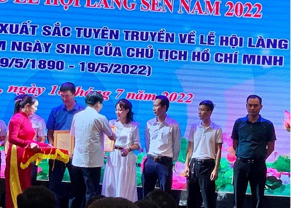 Báo Văn Hoá đoạt giải Tác phẩm xuất sắc tuyên truyền về Lễ hội Làng Sen 2022 - ảnh 2