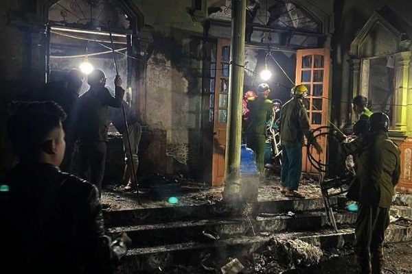 Nghệ An: Cơ sở cho thuê rạp cưới bốc cháy, thiệt hại tiền tỉ - ảnh 2