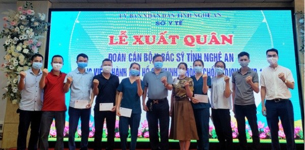 60 y, bác sĩ Nghệ An lên đường tăng viện cho TP. Hồ Chí Minh - ảnh 1