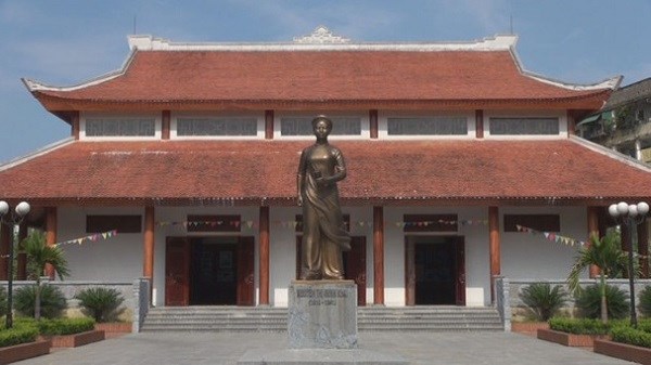 Hội thảo khoa học kỷ niệm 110 năm ngày sinh đồng chí Nguyễn Thị Minh Khai - ảnh 2