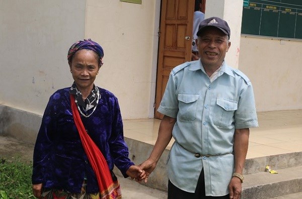 Hạnh phúc trọn vẹn của những cuộc tình biên giới Việt-Lào tại vùng biên Nghệ An - ảnh 2