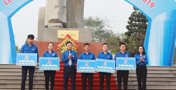 Nghệ An: Gần 5.500 đoàn viên thanh niên tham gia khởi động “Tháng Thanh niên” 2019 - ảnh 1