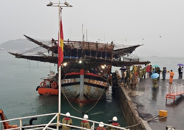 Khánh Hòa: Một tàu cá chìm khi tránh bão, 12 thuyền viên mất tích - ảnh 1