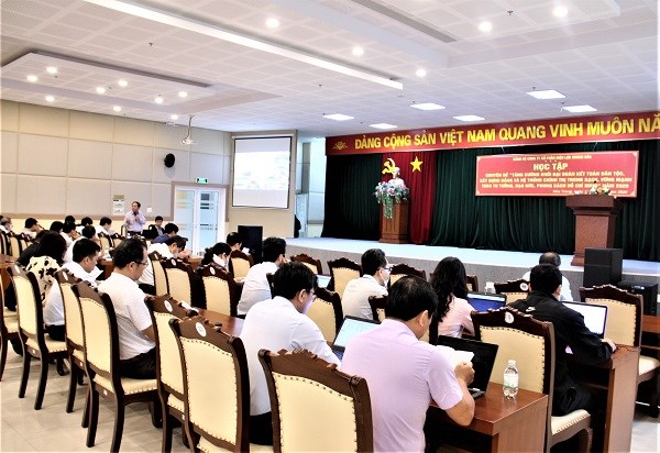 Đảng bộ PC Khánh Hòa đẩy mạnh học tập chuyên đề năm 2020 - ảnh 1