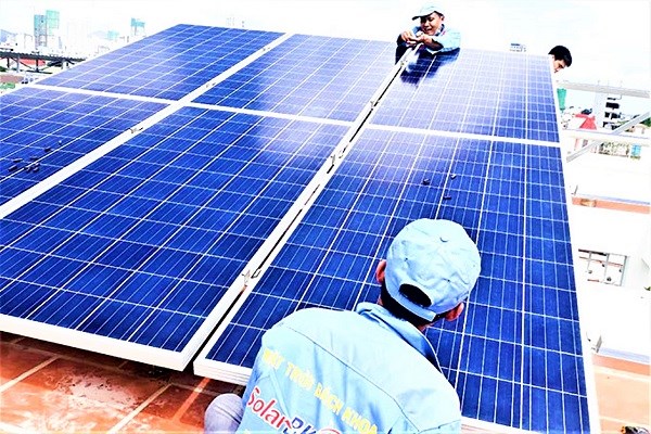 Khánh Hòa: Nhu cầu lắp đặt điện mặt trời mái nhà tăng mạnh - ảnh 1