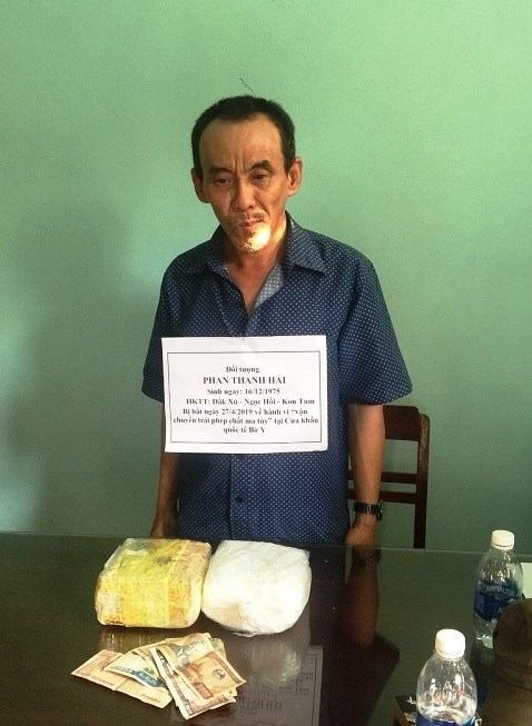 Bắt đối tượng vận chuyển ma túy đá từ Lào về Việt Nam tiêu thụ - ảnh 1
