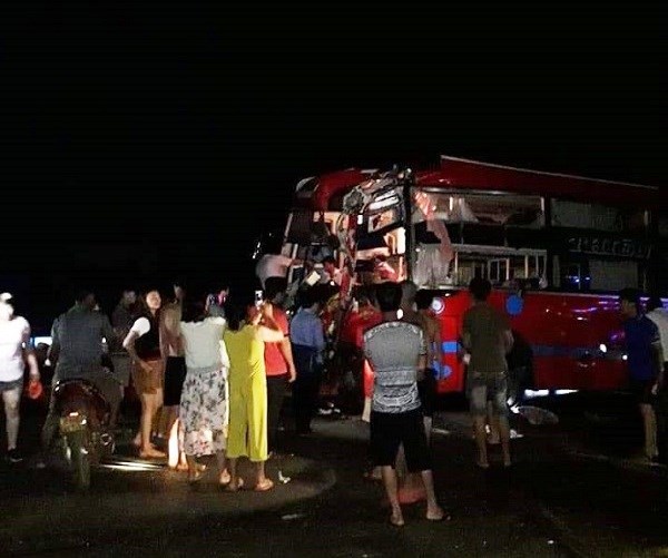 Gia Lai: 2 xe khách va chạm trong đêm, hàng chục người bị thương - ảnh 1