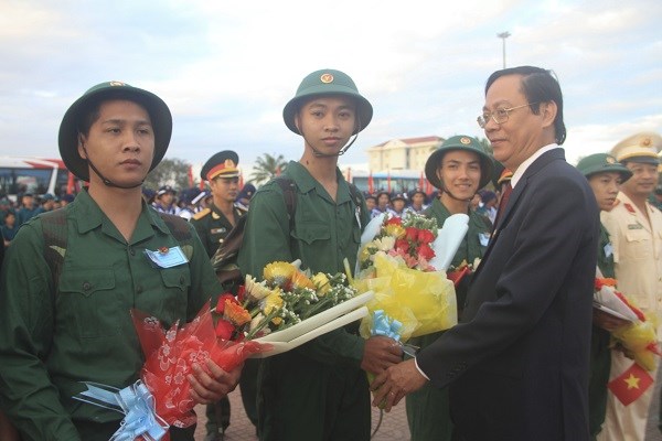 Ninh Thuận: 1.000 thanh niên nô nức Ngày hội tòng quân - ảnh 1