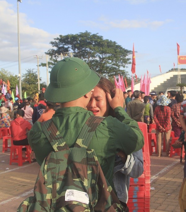 Ninh Thuận: 1.000 thanh niên nô nức Ngày hội tòng quân - ảnh 4