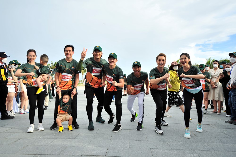 Hơn 3.000 người tham gia giải chạy MerryLand Quy Nhơn Run 2022 - ảnh 1