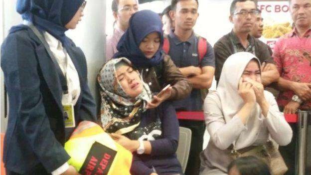 Máy bay Indonesia rơi xuống biển: Trục vớt những thi thể đầu tiên - ảnh 3