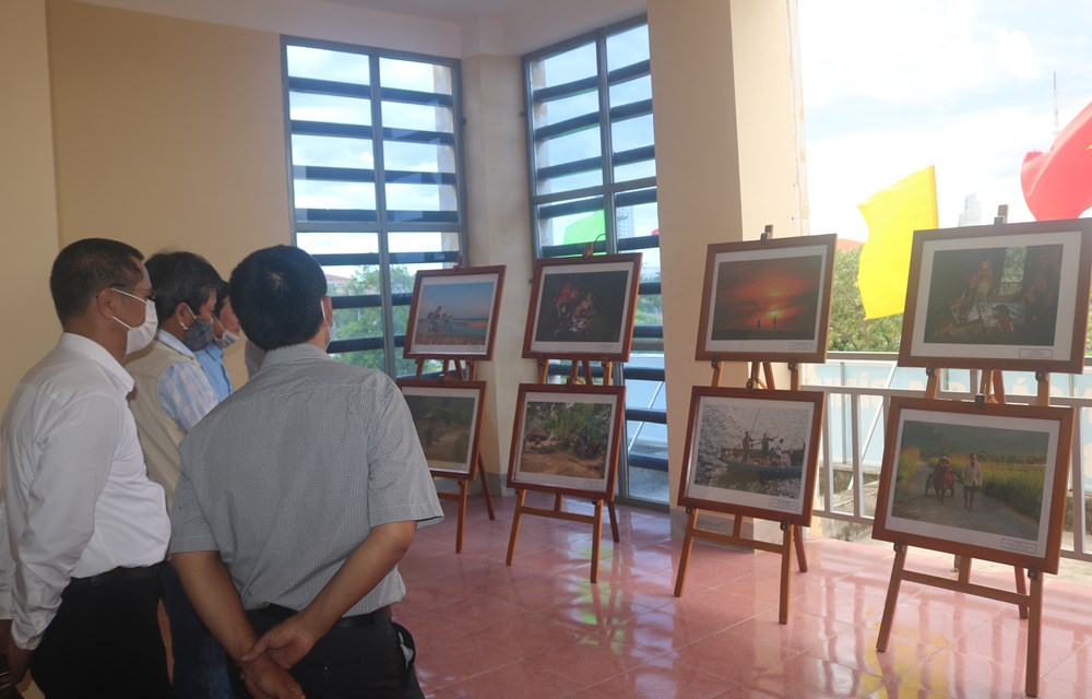 Quảng Bình: Hơn 290 tác phẩm tham gia cuộc thi ảnh “Khoảnh khắc gia đình hạnh phúc” - ảnh 1