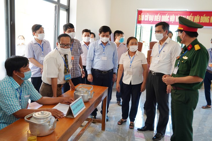 Chủ tịch UBND tỉnh Quảng Bình: Bầu cử phải khách quan, trung thực, chính xác - ảnh 5