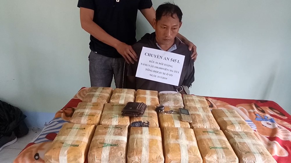 Quảng Bình: Triệt phá vụ vận chuyển 100.000 viên ma túy - ảnh 1