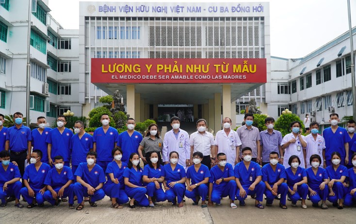 50 thầy thuốc ở Quảng Bình vào chi viện TP. HCM chống dịch Covid-19 - ảnh 3