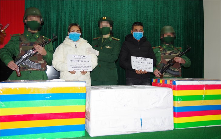 Bắt 2 đối tượng vận chuyển 13 kg ma túy từ Lào về Việt Nam - ảnh 1