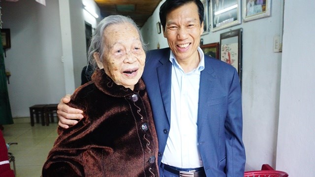 Bộ trưởng Nguyễn Ngọc Thiện thăm và chúc Tết Mẹ Việt Nam anh hùng - ảnh 3