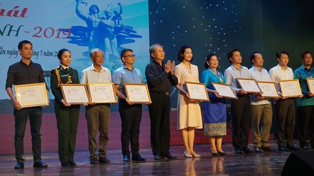 Bộ trưởng Nguyễn Ngọc Thiện dự bế mạc Liên hoan Tiếng hát Đường 9 xanh 2019 - ảnh 8