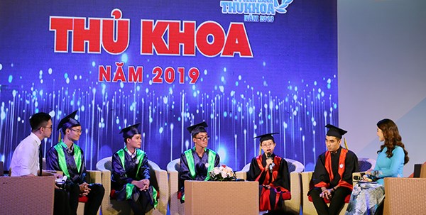 TP.HCM: Vinh danh 66 thủ khoa năm 2019 - ảnh 2