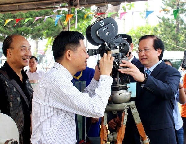 Triển lãm 200 hình ảnh “Biển đảo Việt Nam qua góc nhìn điện ảnh” tại LHP VN lần thứ XXI - ảnh 7