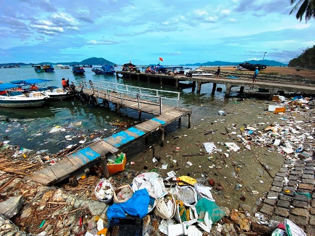 Khánh Hòa: Ô nhiễm môi trường ảnh hưởng đến hoạt động du lịch - ảnh 1