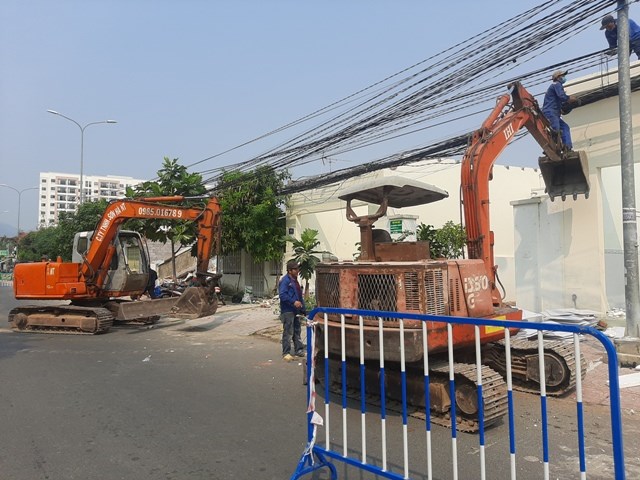 Khánh Hòa: Cưỡng chế 24 công trình xây dựng trái phép tại Đồng Muối 2 - ảnh 2