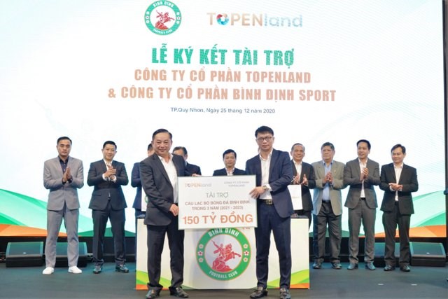 CLB bóng đá Topenland Bình Định được tài trợ 300 tỉ đồng - ảnh 1