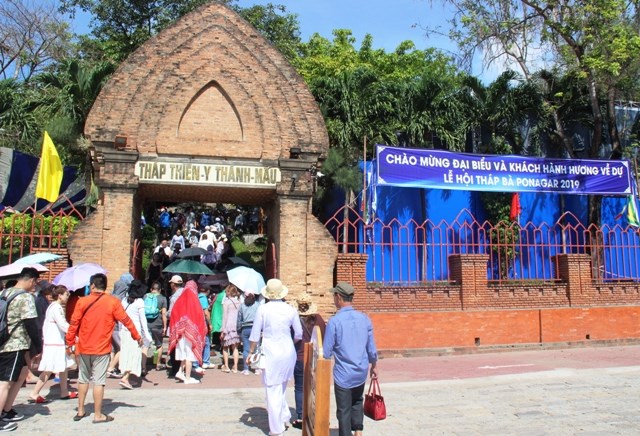 Khánh Hòa không tổ chức phần hội trong lễ hội Tháp Bà Ponagar - ảnh 1