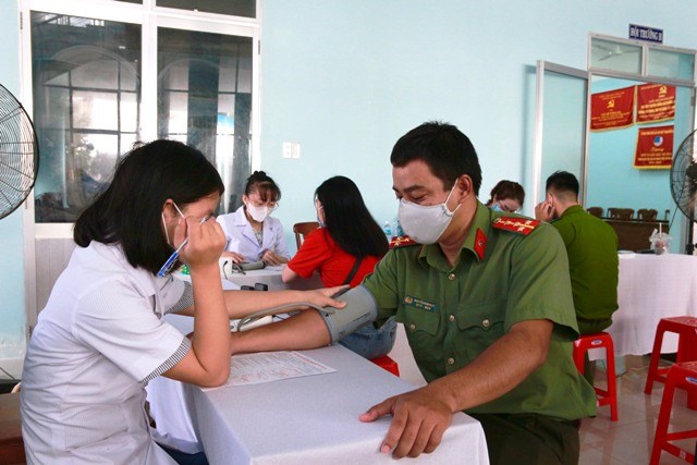 Khánh Hòa: Hiến 400 đơn vị máu, phục vụ công tác khám, chữa bệnh cứu người - ảnh 1
