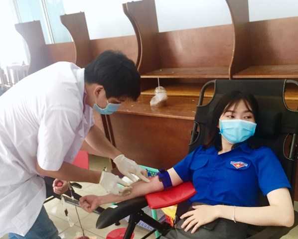 Khánh Hòa: Hiến 400 đơn vị máu, phục vụ công tác khám, chữa bệnh cứu người - ảnh 2