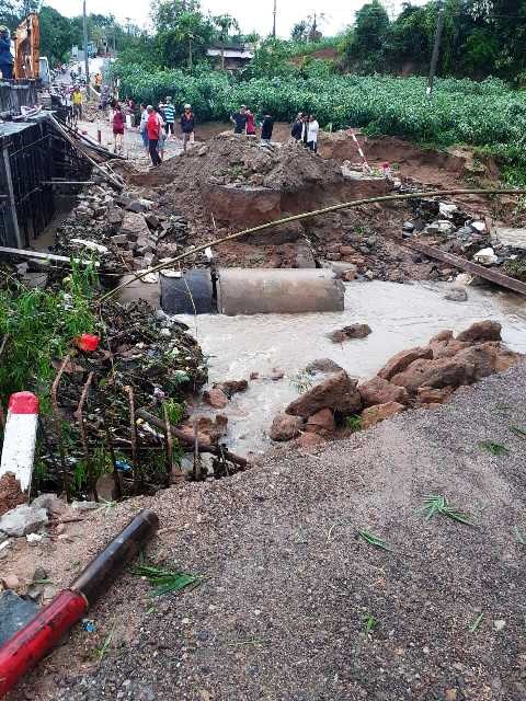 Phú Yên: Xả lũ sau mưa lớn, khả năng gây ngập lụt nhiều vùng trũng - ảnh 2