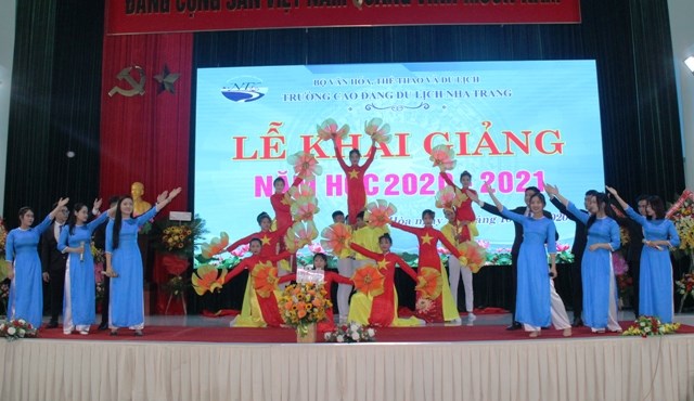 Khánh Hòa: Đón 1.200 tân sinh viên ngành Du lịch năm học 2020 -2021 - ảnh 2