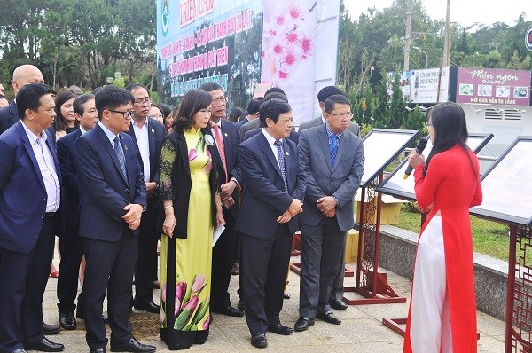 Lâm Đồng: Có 30 gian hàng tham gia triển lãm thành tựu kinh tế, văn hóa, xã hội Đà Lạt - ảnh 3