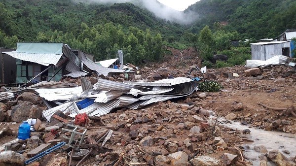 Khánh Hòa: Nỗ lực hỗ trợ người dân sau mưa lũ - ảnh 6