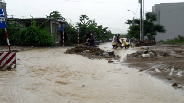 Khánh Hòa: Nỗ lực hỗ trợ người dân sau mưa lũ - ảnh 9