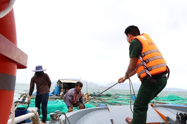 Ninh Thuận: Kiên quyết cưỡng chế nếu ngư dân không vào nơi tránh bão - ảnh 1