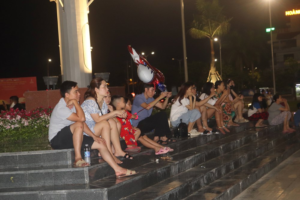 Đà Nẵng: Sôi động nhịp đêm phố biển - ảnh 6