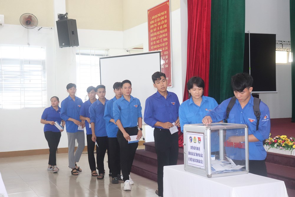 Trường Đại học Thể dục Thể thao Đà Nẵng quyên góp 130 triệu đồng ủng hộ đồng bào miền Bắc - ảnh 2