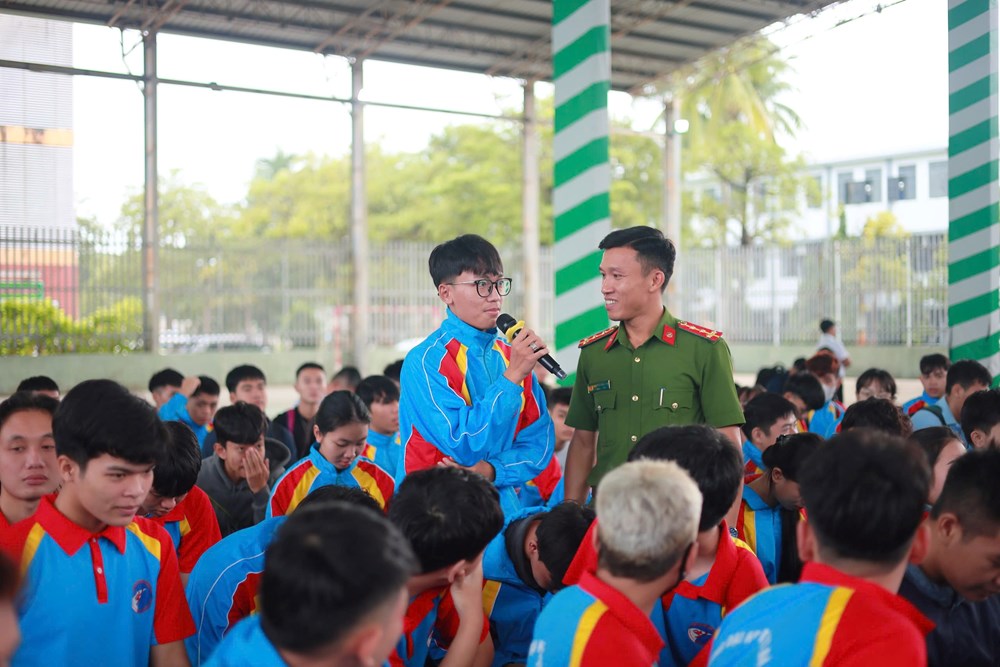 Trường Đại học Thể dục thể thao Đà Nẵng tuyên truyền phòng chống ma túy học đường - ảnh 2