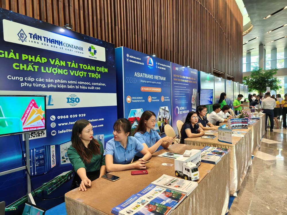 Diễn đàn “Khu thương mại tự do Đà Nẵng - Động lực mới phát triển ngành logistics thành phố Đà Nẵng” - ảnh 2