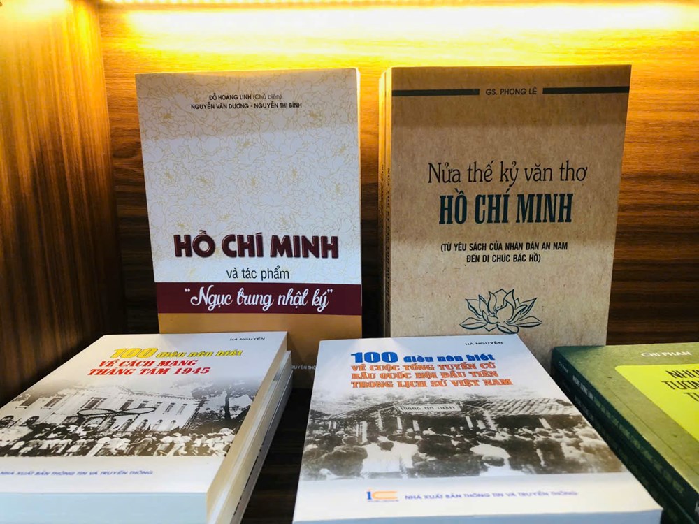 Triển lãm Sách Chào mừng Kỷ niệm 70 năm Ngày Giải phóng Thủ đô - ảnh 1