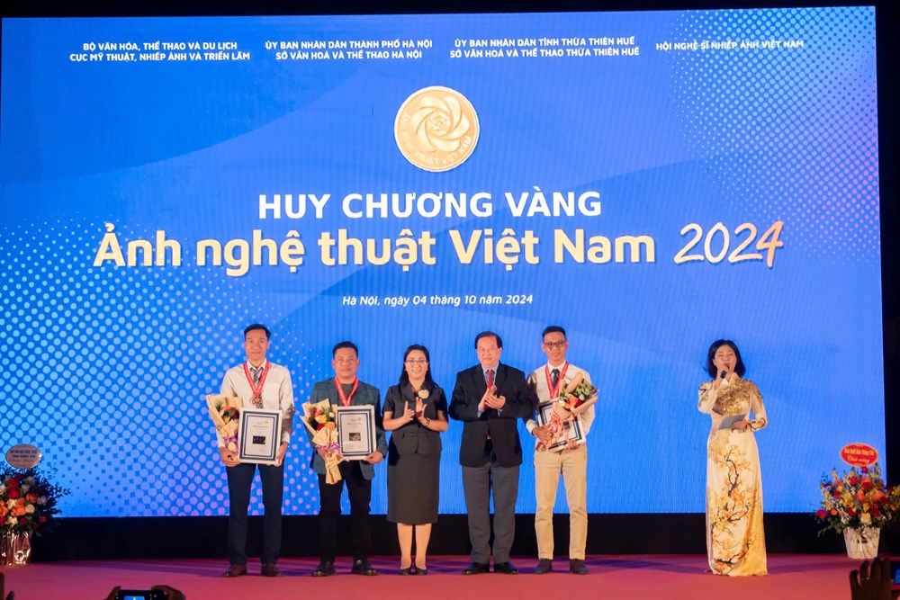 Khai mạc và trao thưởng “Cuộc thi và Triển lãm Ảnh nghệ thuật Việt Nam năm 2024” - ảnh 2