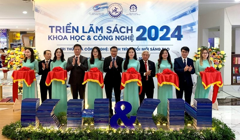 Khai mạc Triển lãm Sách Khoa học và Công nghệ 2024 - ảnh 1