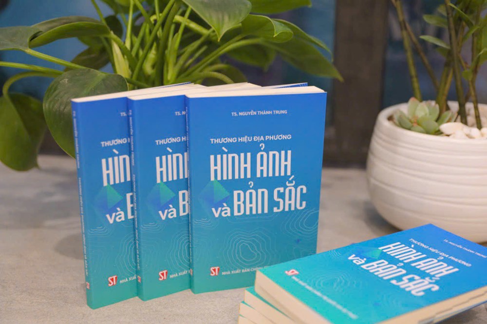 Ra mắt sách về xây dựng thương hiệu và bản sắc địa phương - ảnh 1