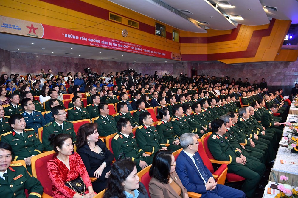 Tổng kết, trao giải Cuộc thi viết “Những tấm gương bình dị mà cao quý” lần thứ 15 - ảnh 1