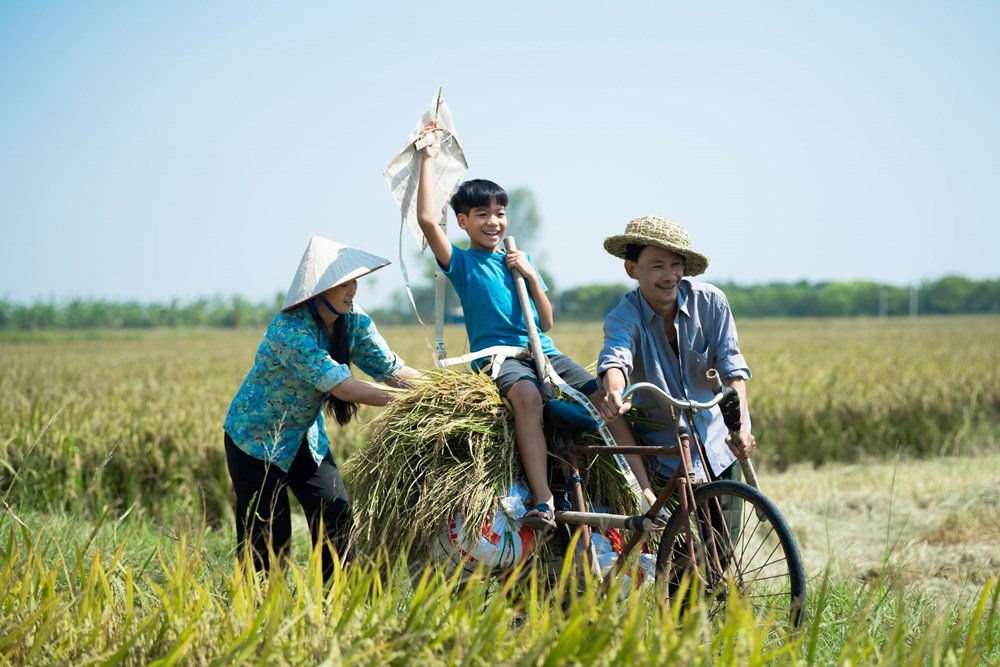 Hành trình của một cậu bé nghèo đam mê ca hát - ảnh 1