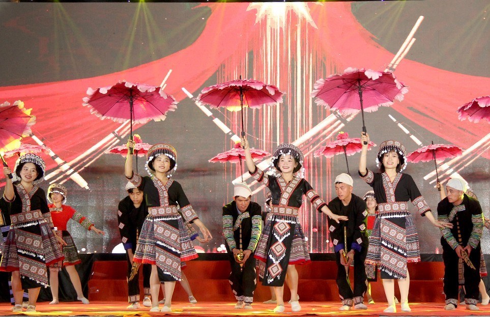 Festival Khèn Mông và Lễ hội hoa Tớ dày trên vùng đất Mù Cang Chải - ảnh 5