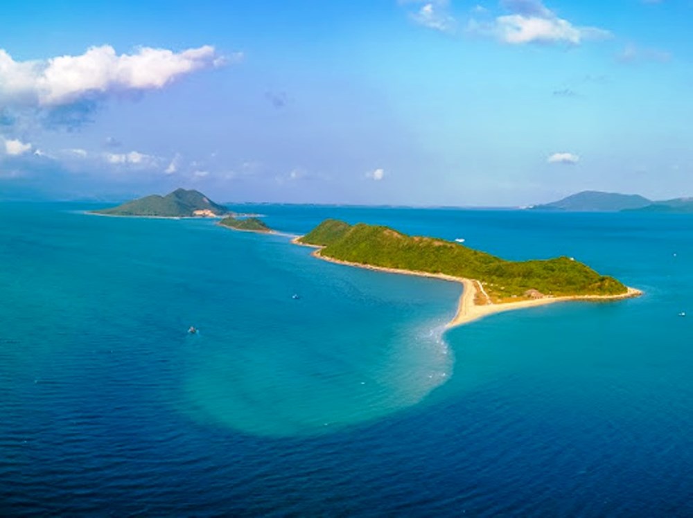 Cụm đảo Điệp Sơn - điểm du lịch tuyệt đẹp trên vịnh Vân Phong - ảnh 1