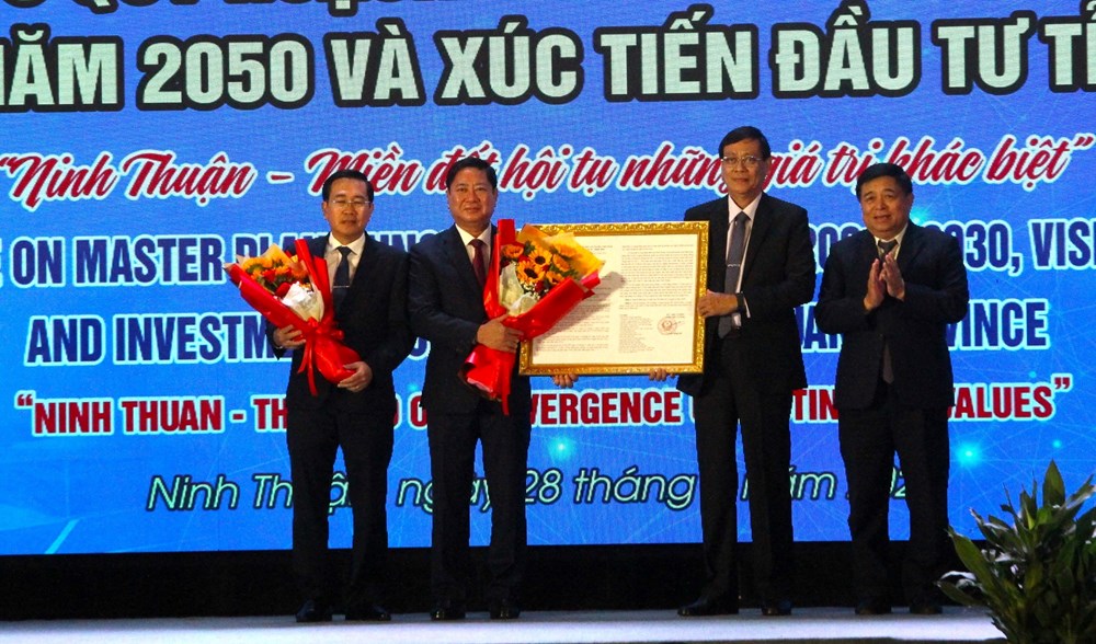 Thủ tướng Phạm Minh Chính dự Hội nghị công bố Quy hoạch tỉnh Ninh Thuận thời kỳ 2021 – 2030, tầm nhìn đến 2050 - ảnh 3